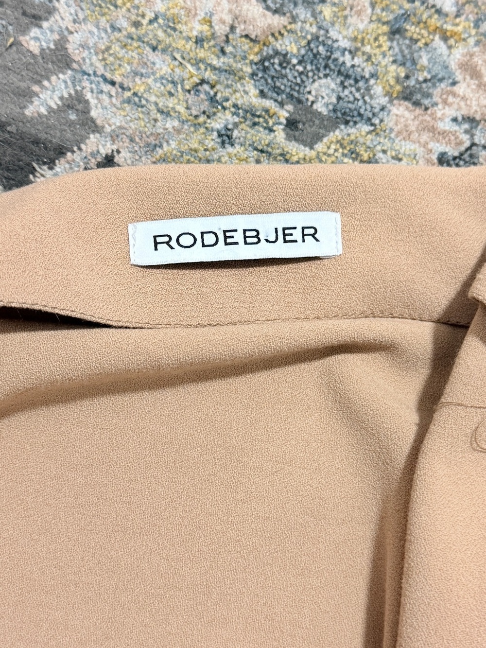 Rodebjer Women's Camel Open-Front Long Jacket - Picture 9 of 10